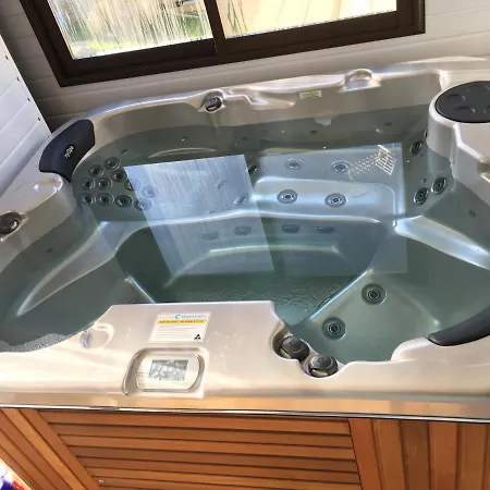 Domaine Hortensias 3* La Sennetiere